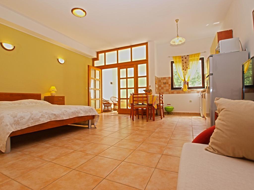Apartments Milio 1105 Fažana Esterno foto